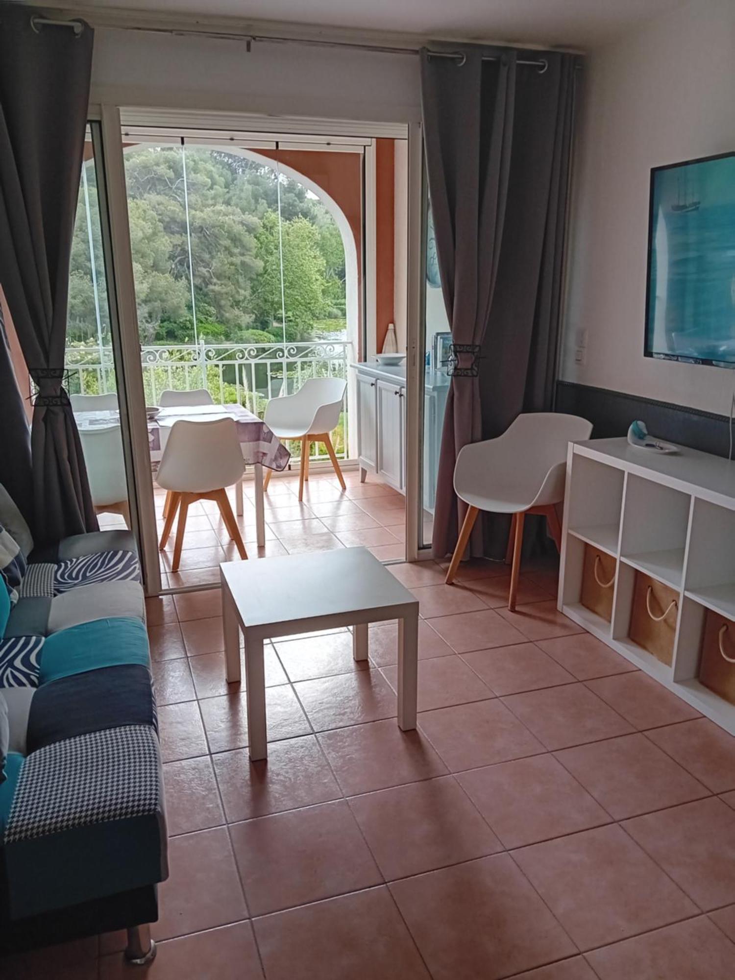 Appartement T2 Avec Piscine A 100 M De La Plage Six-Fours-les-Plages Exterior photo